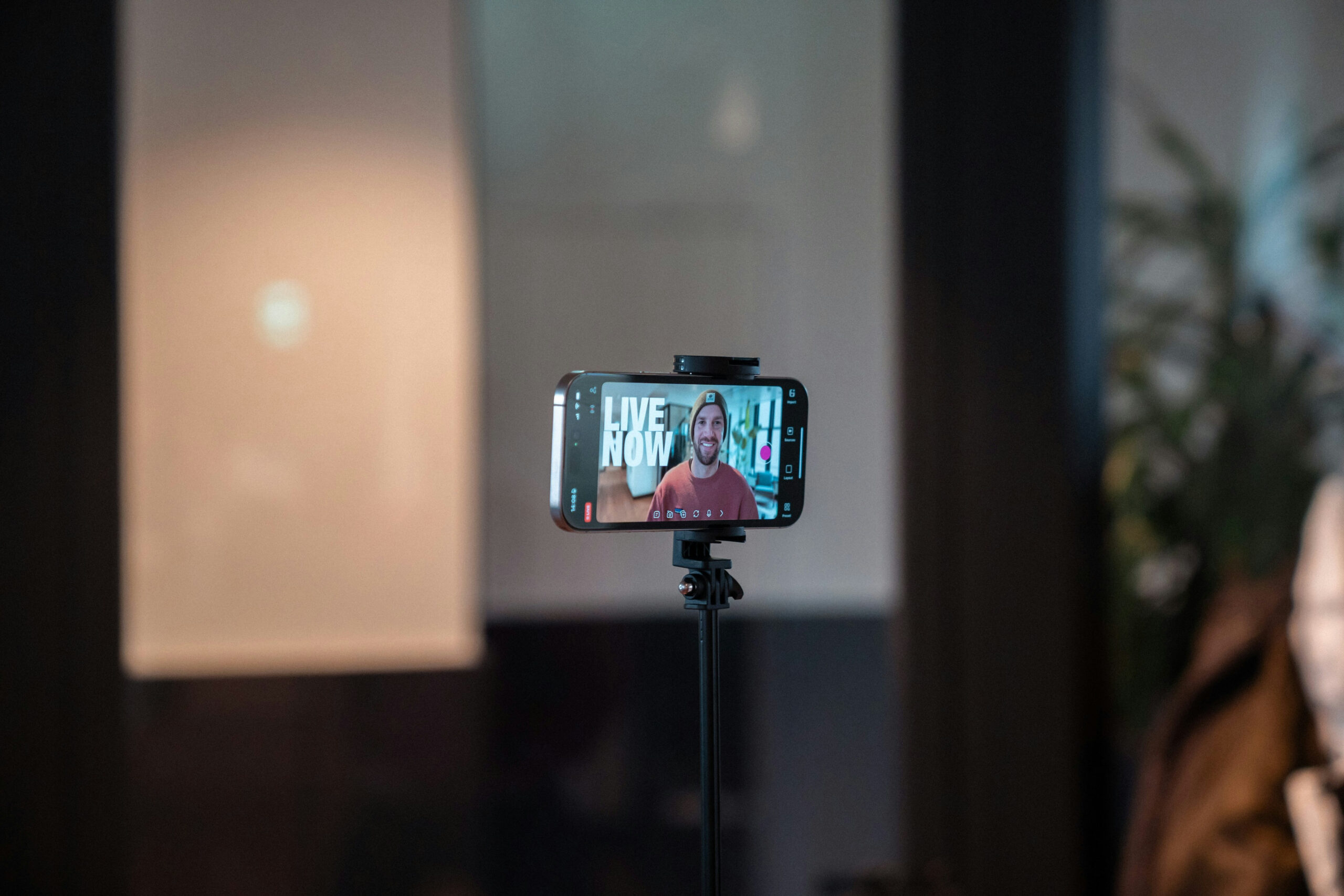 Hello World Featured Image